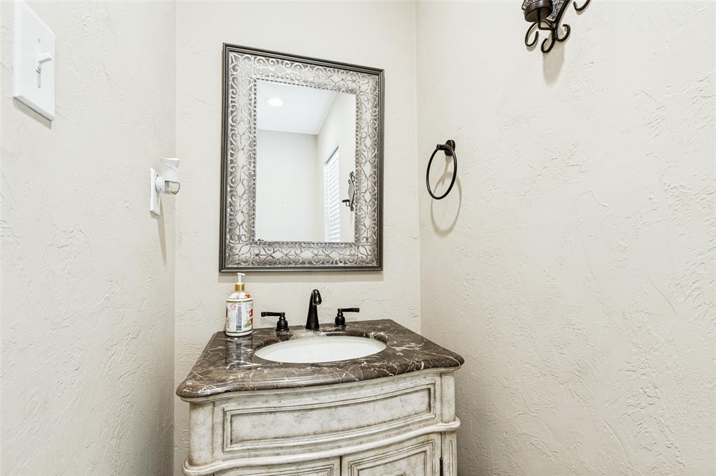 928 N Irving Heights Drive Property Photo 16