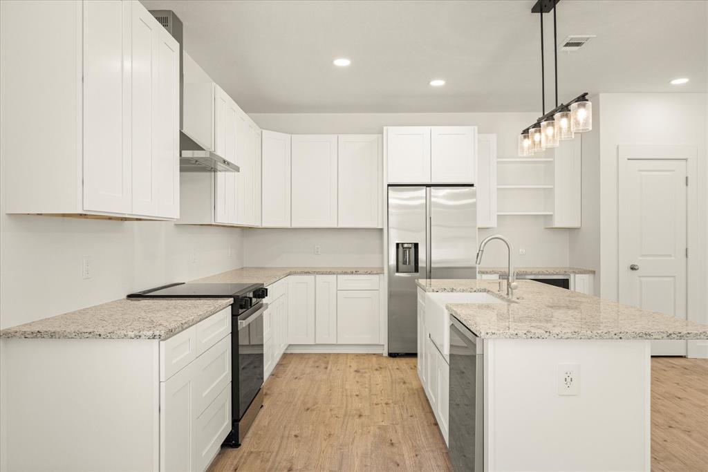 4470 Skyline Drive Property Photo 8
