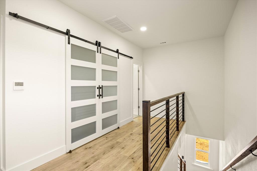 4470 Skyline Drive Property Photo 16