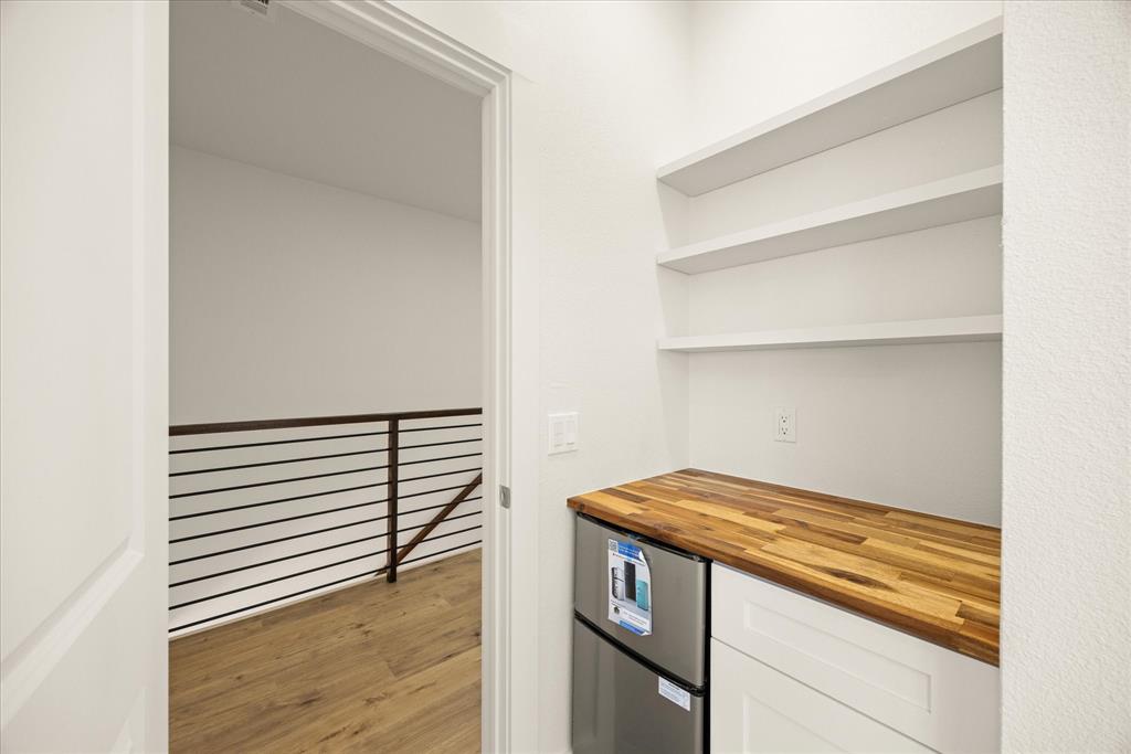 4470 Skyline Drive Property Photo 18