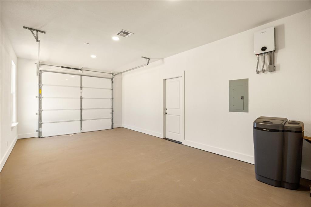 4470 Skyline Drive Property Photo 29