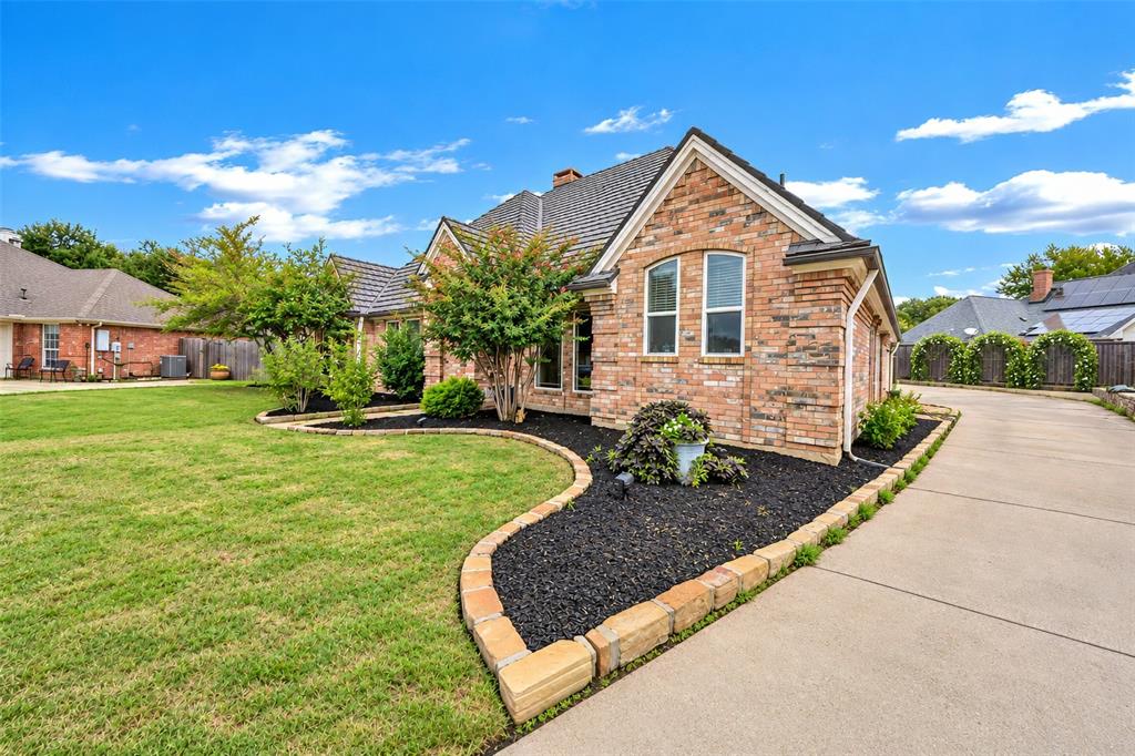 504 Quail Cove Court Property Photo 3