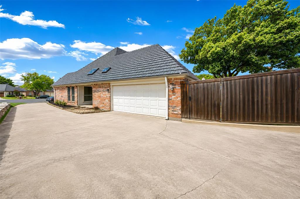 504 Quail Cove Court Property Photo 4