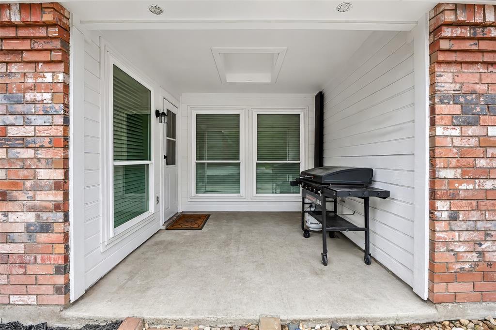 504 Quail Cove Court Property Photo 6