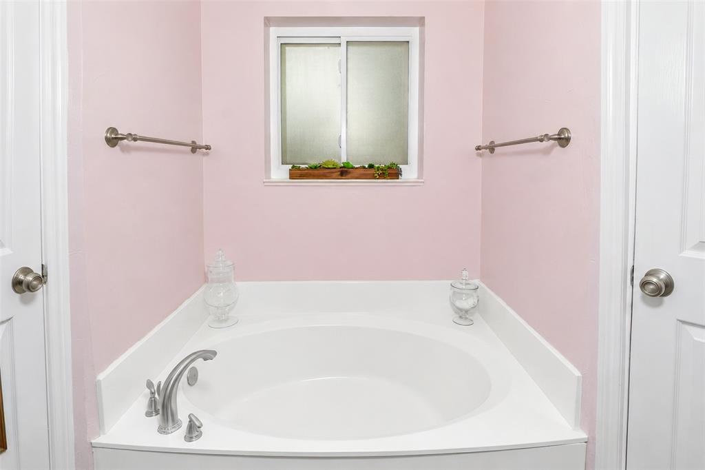 504 Quail Cove Court Property Photo 31