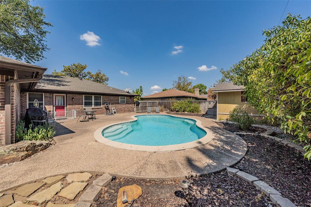 5500 Meadow Oak Street Property Photo 35