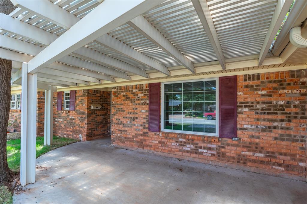 2234 Brentwood Drive Property Photo 5