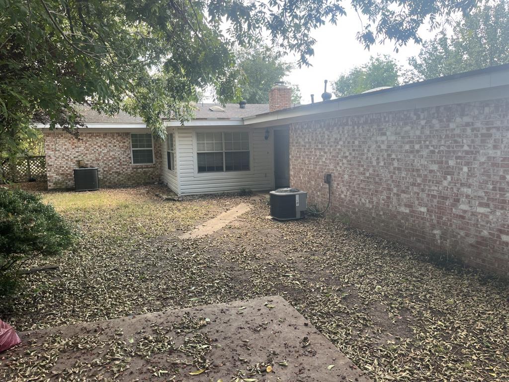 705 4th Property Photo 4