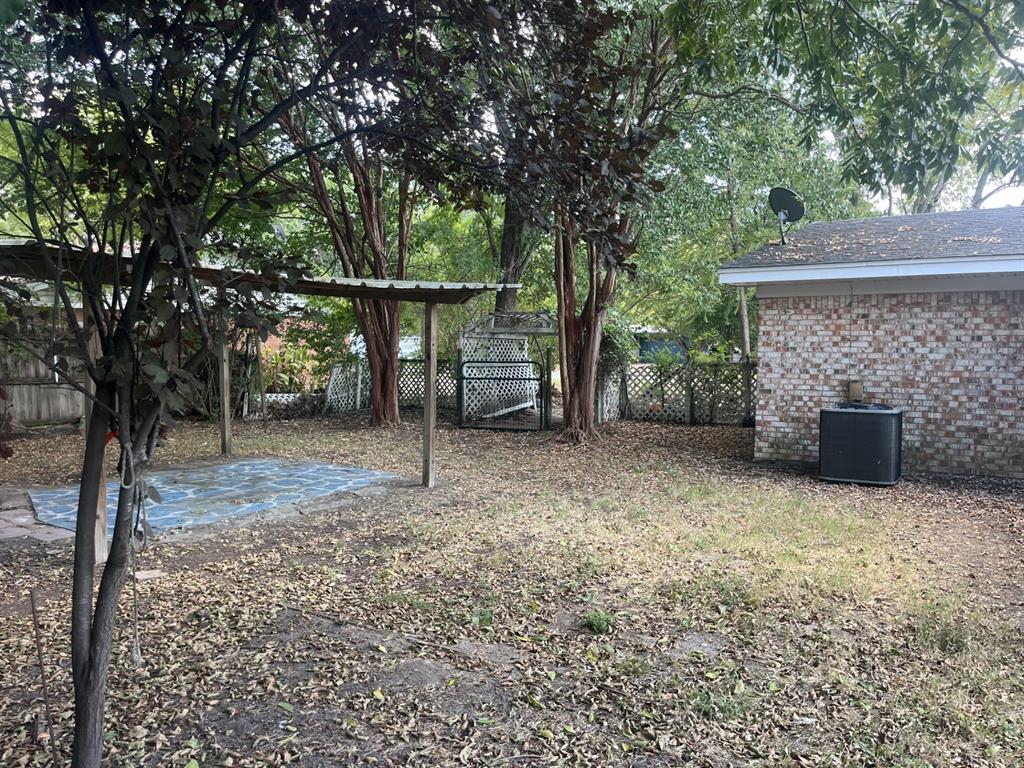 705 4th Property Photo 6