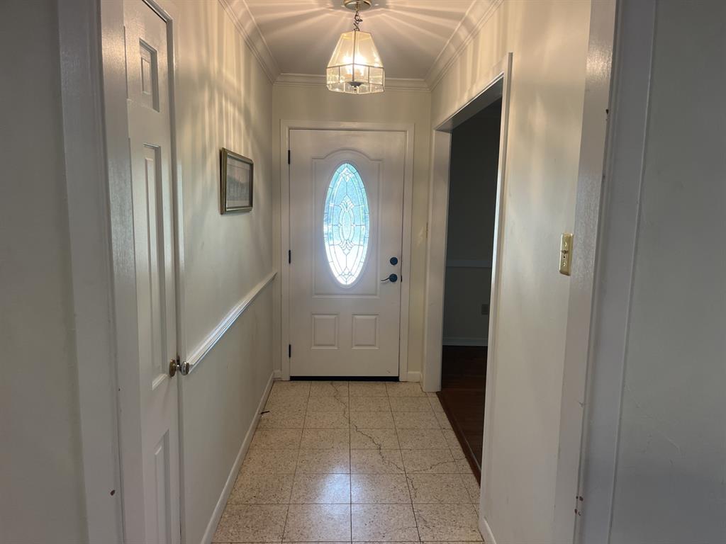 705 4th Property Photo 8