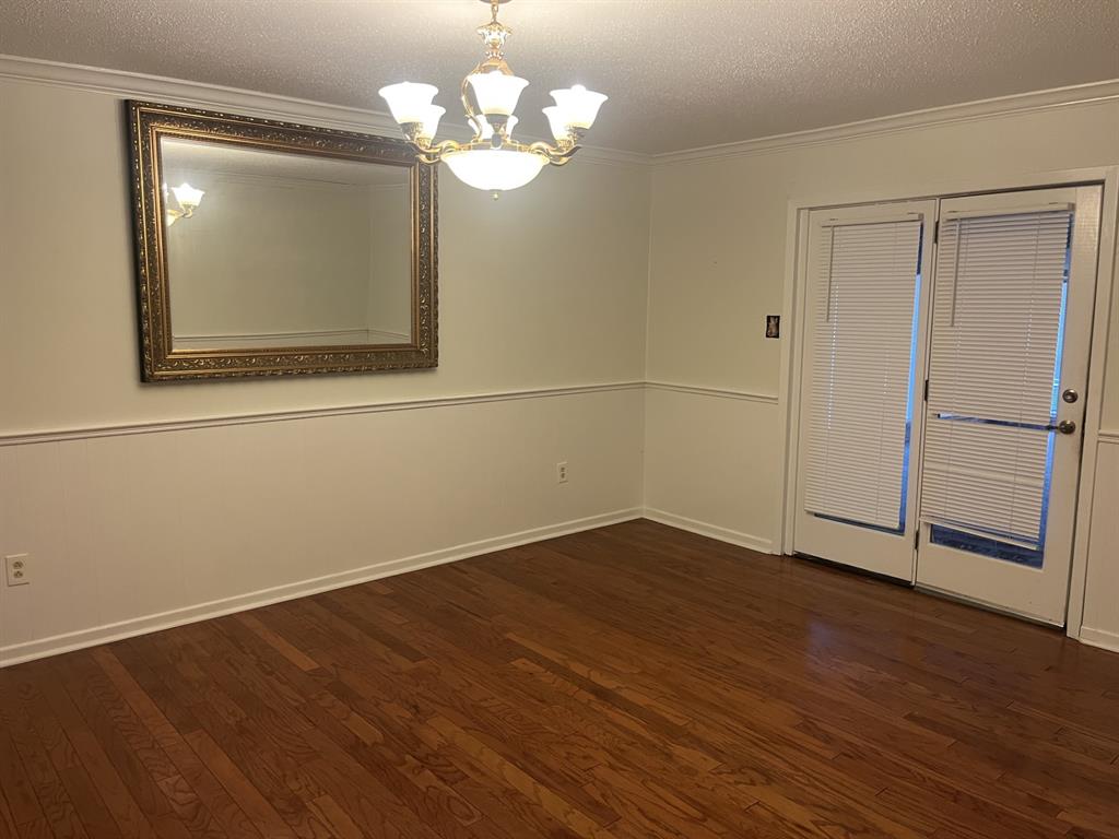 705 4th Property Photo 10