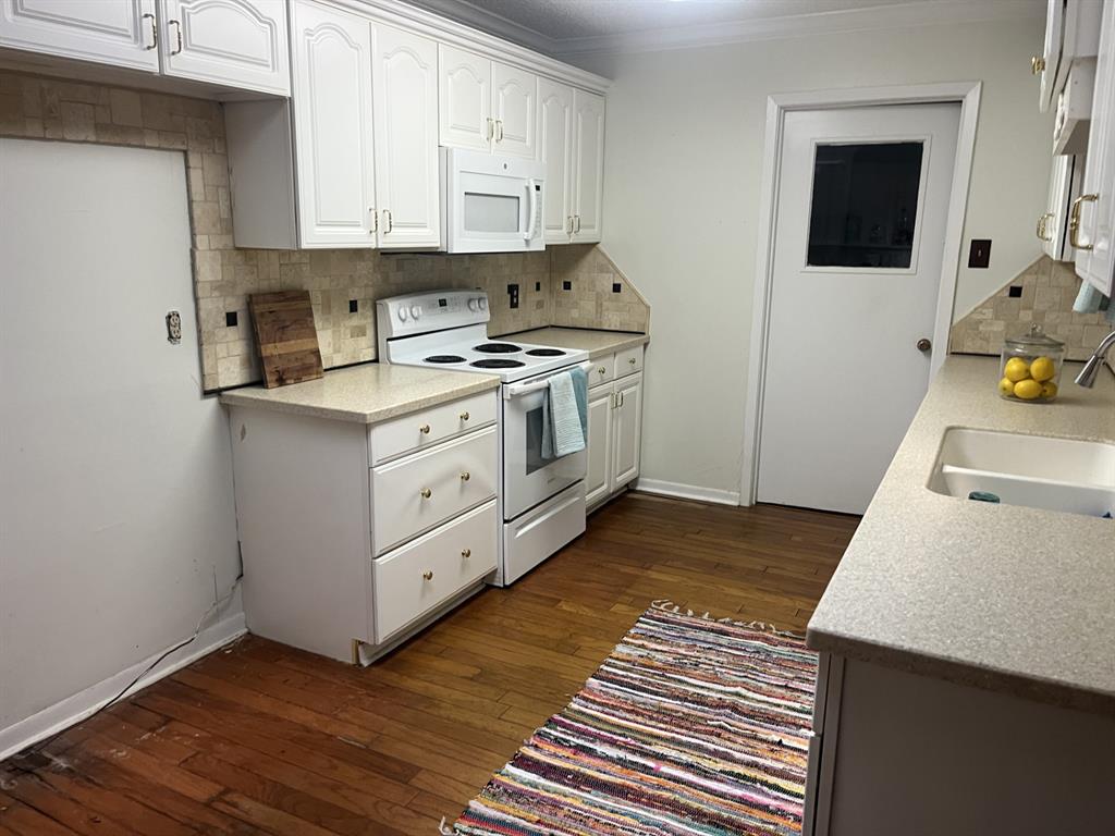705 4th Property Photo 12