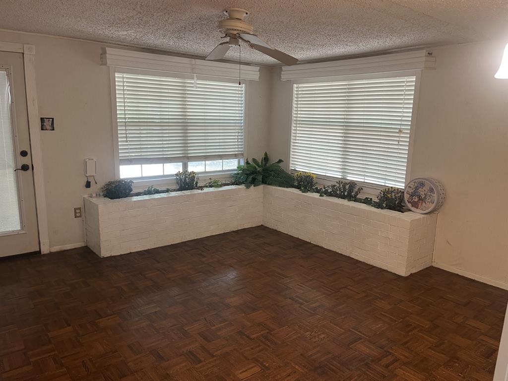 705 4th Property Photo 17