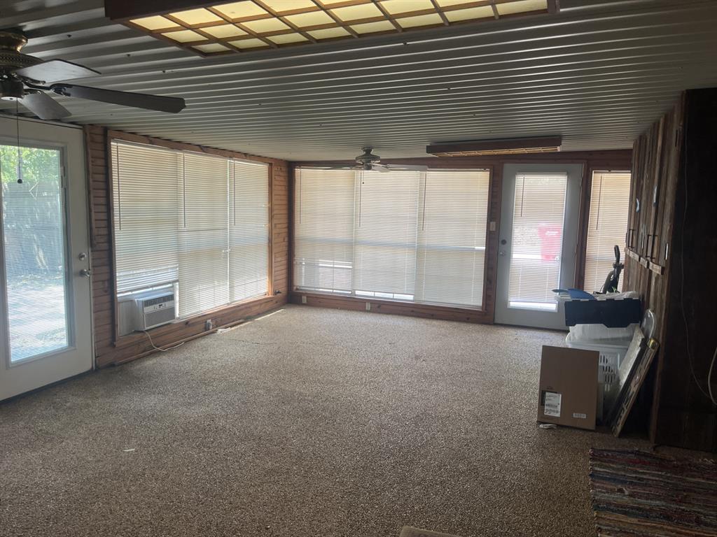 705 4th Property Photo 22