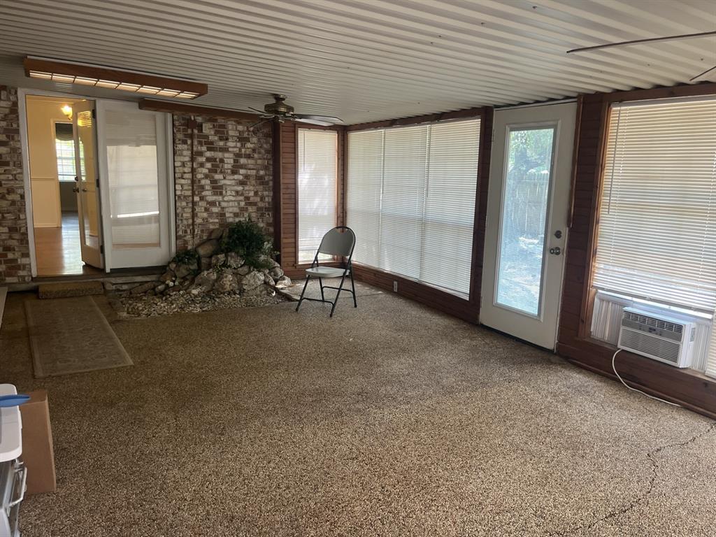 705 4th Property Photo 23