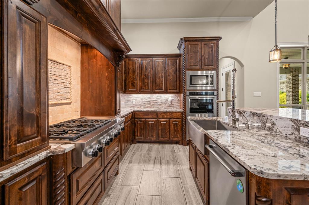 312 Angelina Drive Property Photo 10