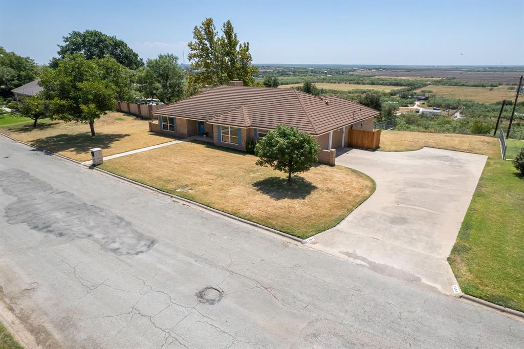 1301 Hillcrest Street Property Photo 3
