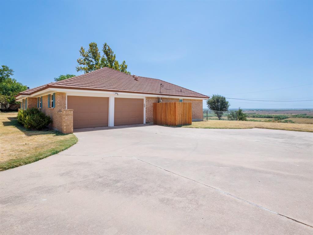 1301 Hillcrest Street Property Photo 6