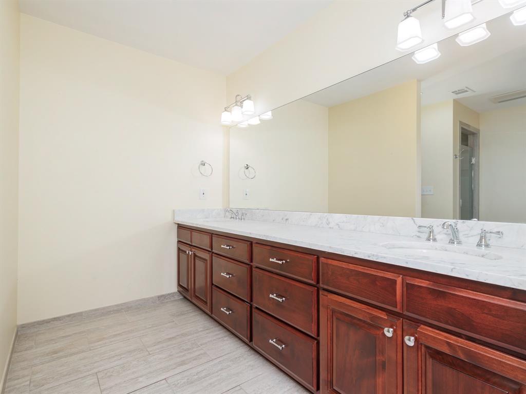 1301 Hillcrest Street Property Photo 31