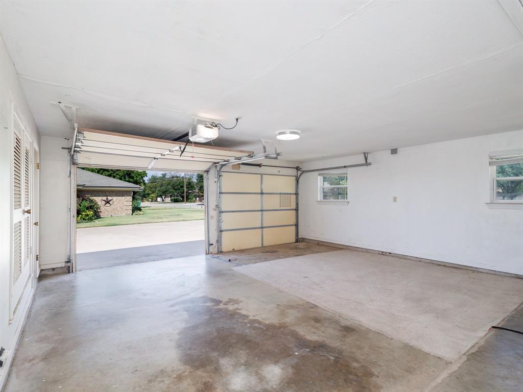1301 Hillcrest Street Property Photo 36