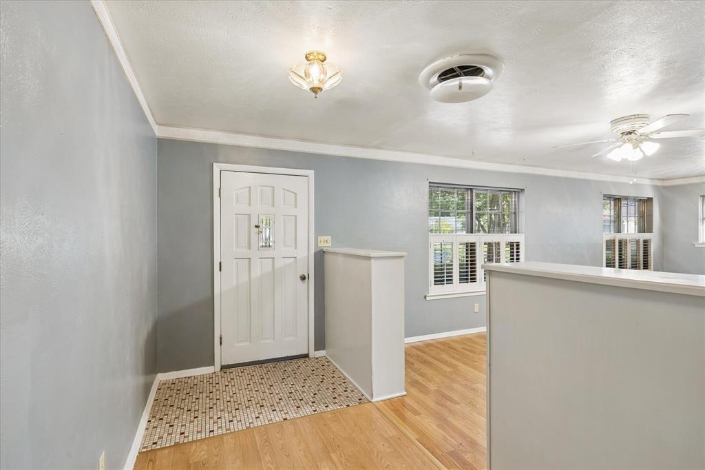 512 Brown Trail Court Property Photo 5