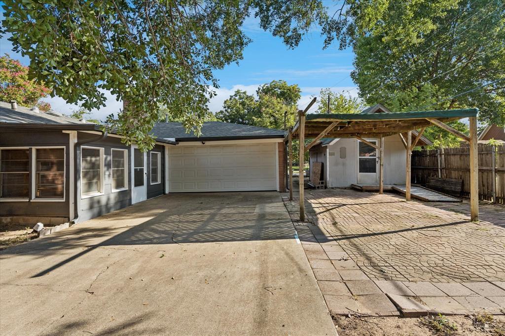 512 Brown Trail Court Property Photo 36