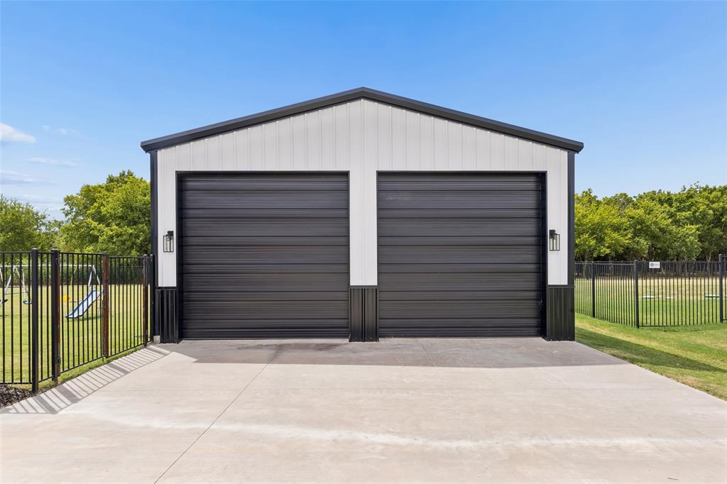 940 Declaration Drive Property Photo 3
