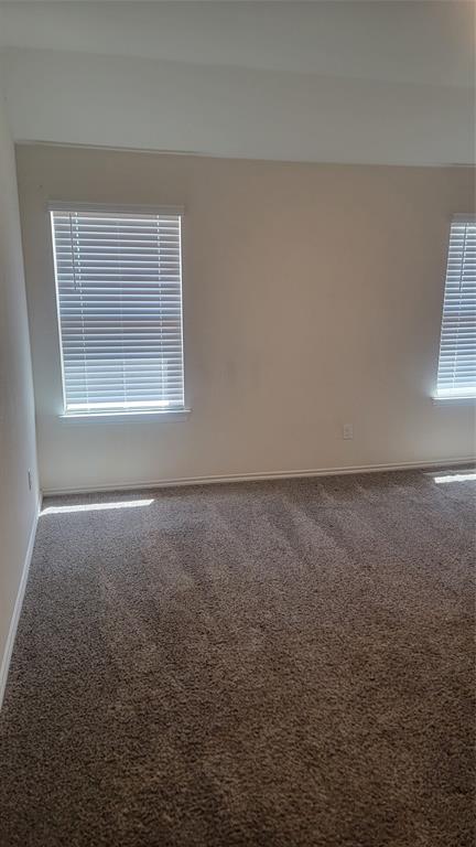 808 Twin Edge Drive Property Photo 16