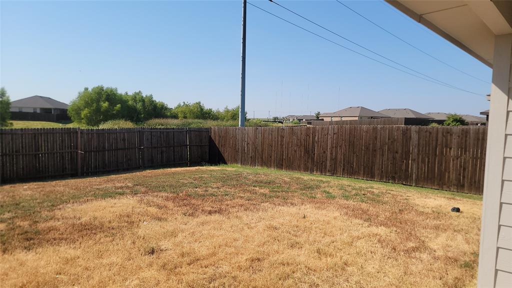 808 Twin Edge Drive Property Photo 28