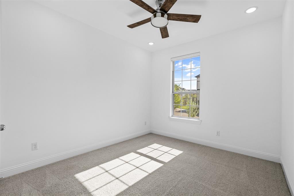 4320 Smokey Quartz Lane Property Photo 5