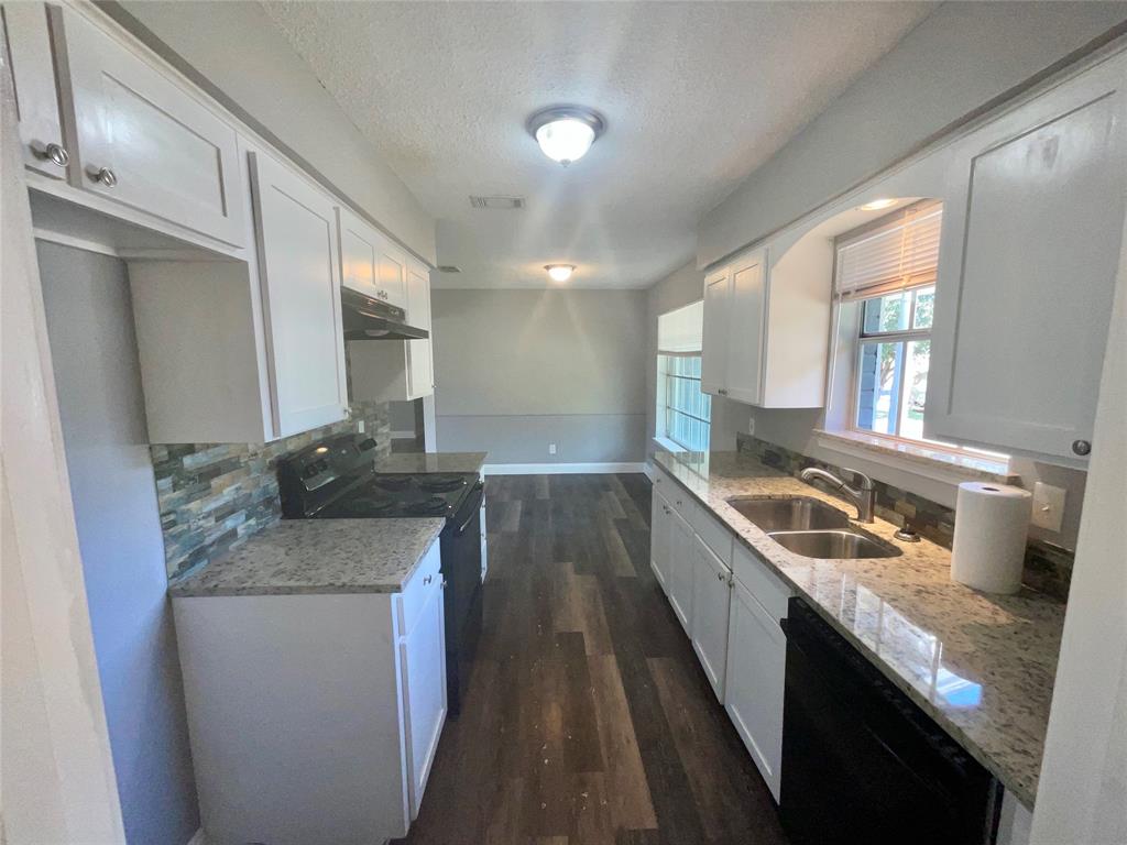 3008 Arapaho Road Property Photo 3