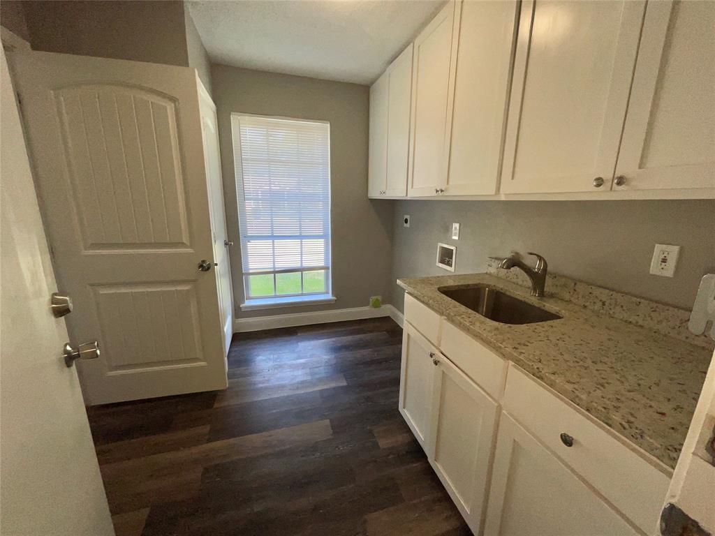 3008 Arapaho Road Property Photo 14