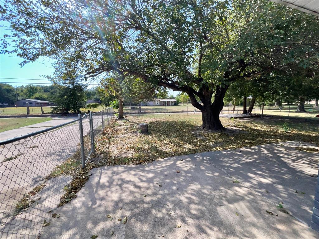 3008 Arapaho Road Property Photo 28
