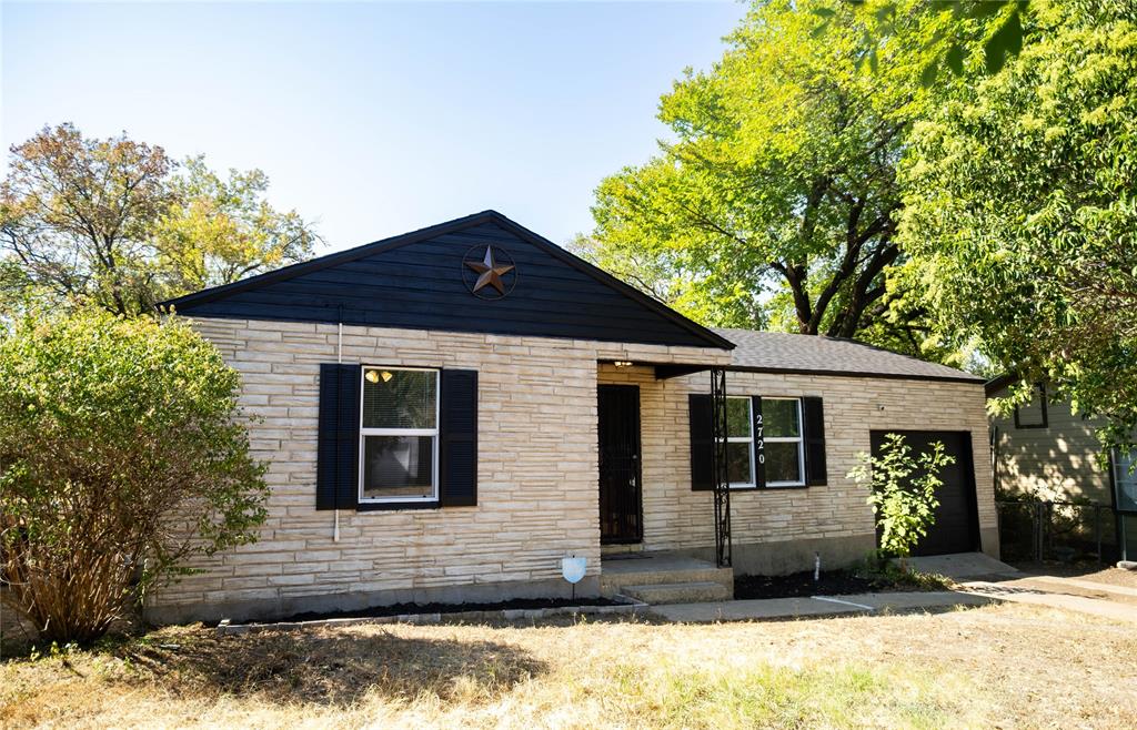 2720 Hanger Avenue Property Photo 2