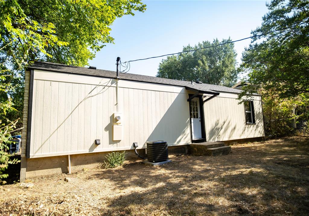 2720 Hanger Avenue Property Photo 17