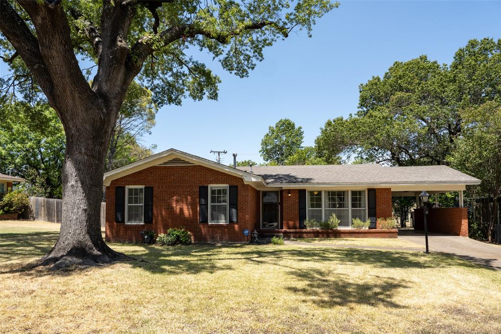 3807 Huaco Lane Property Photo 1