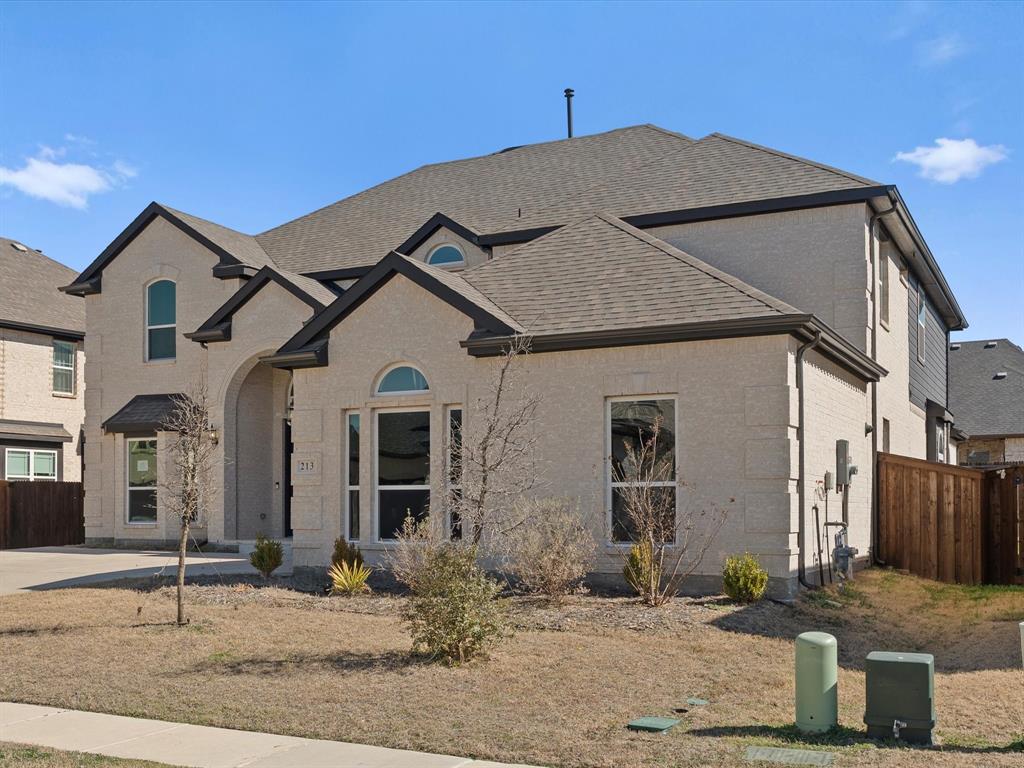 213 Winding Creek Lane Property Photo 3