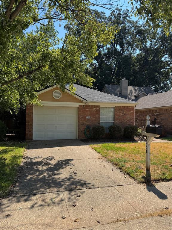 1331 Pecan Square Property Photo 1