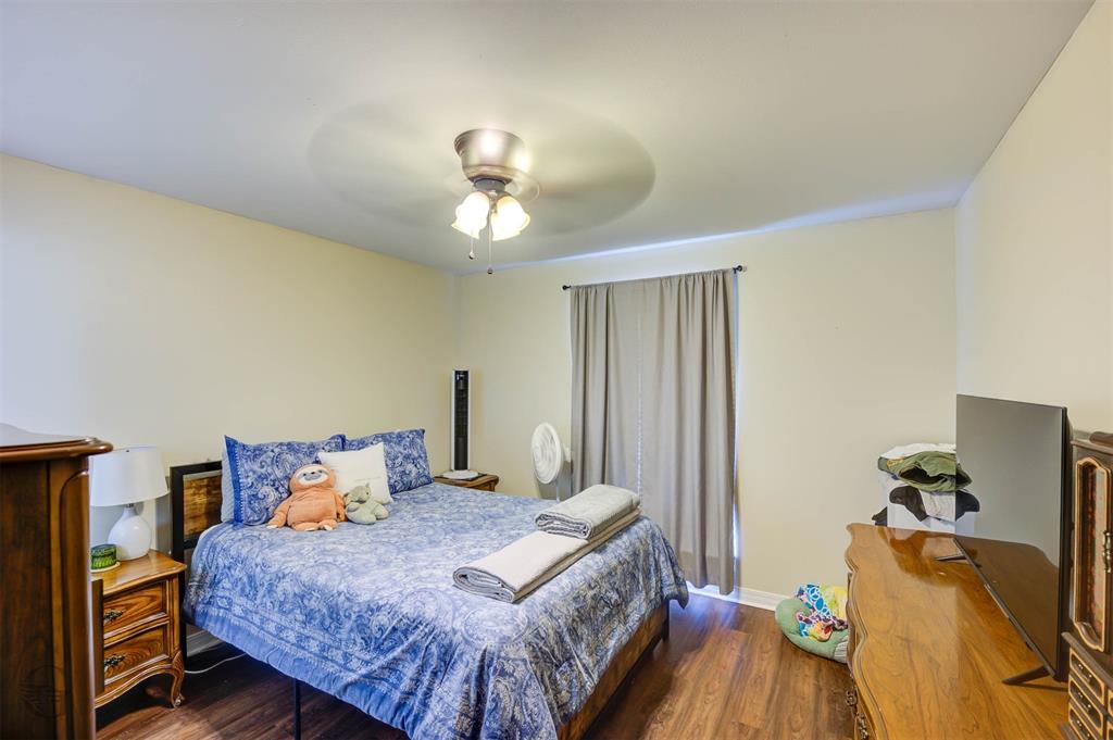 1331 Pecan Square Property Photo 9