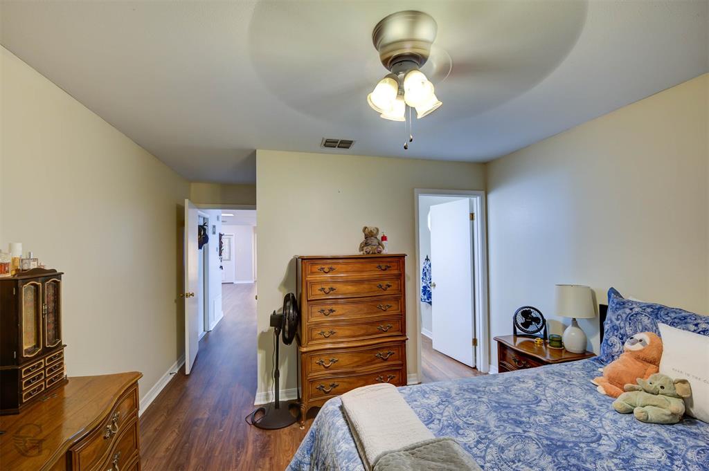 1331 Pecan Square Property Photo 17