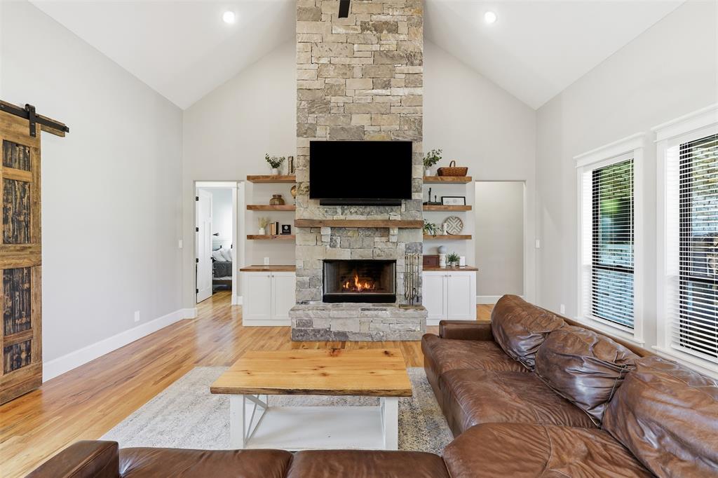 2017 Pinetree Post Property Photo 2