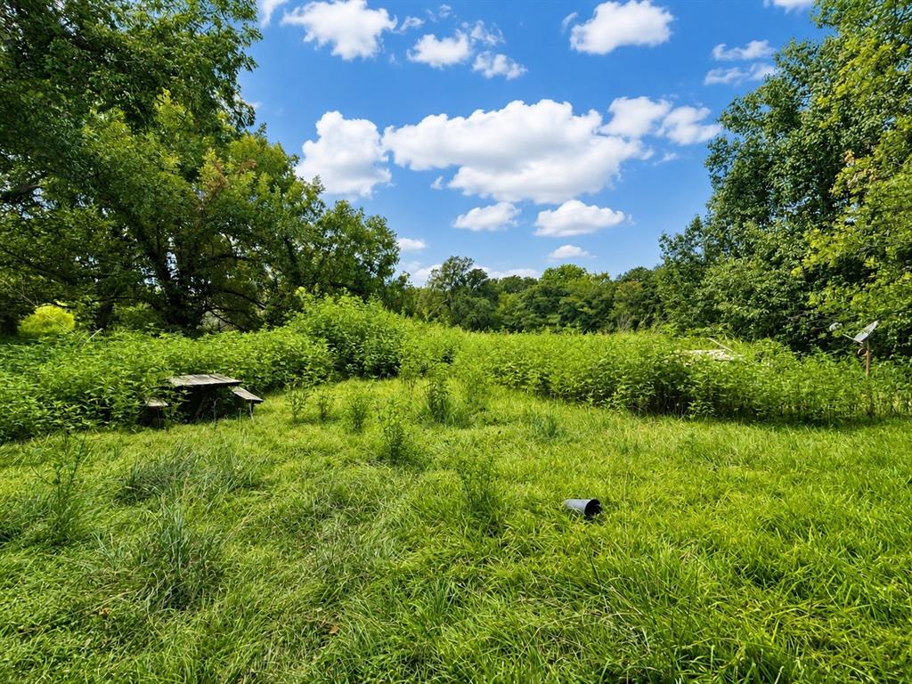 7102 S Interstate Highway 45 S Property Photo 3