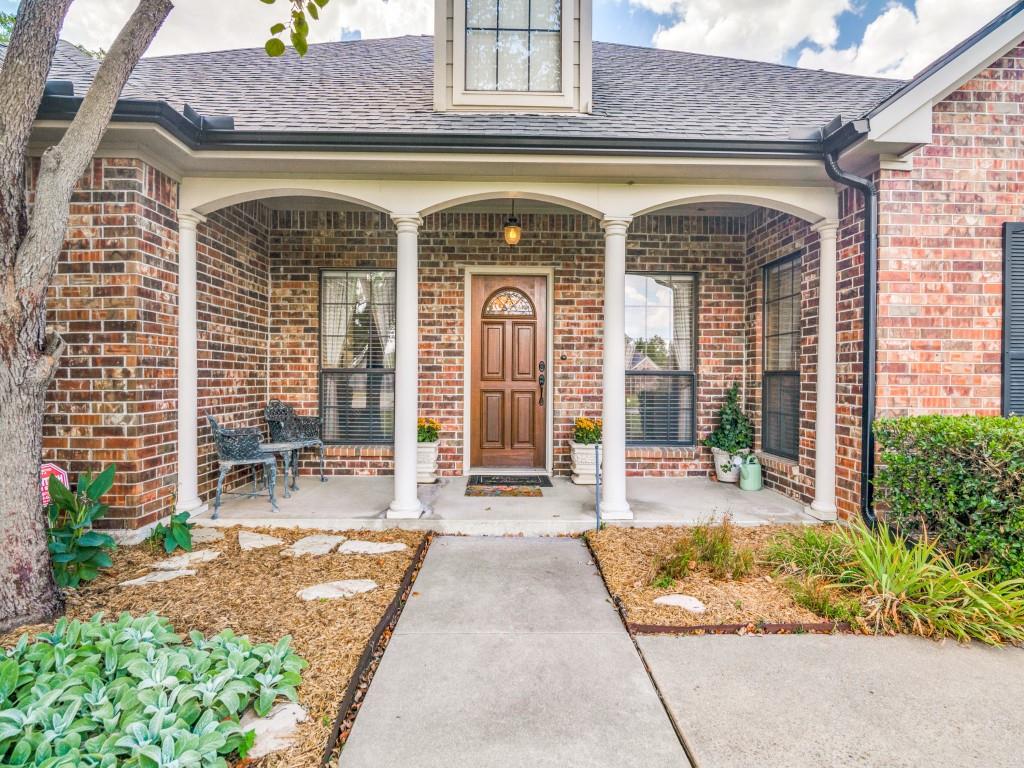 103 Texas Circle Property Photo 3