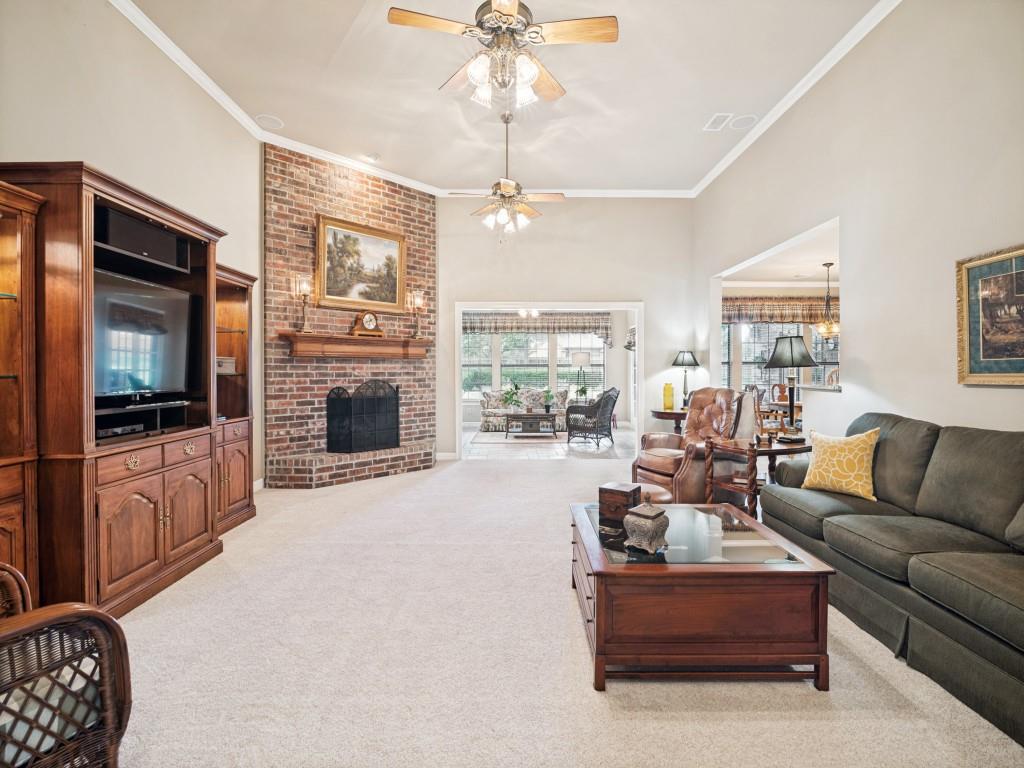 103 Texas Circle Property Photo 5