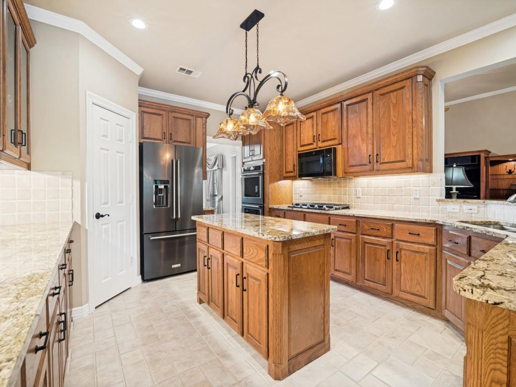 103 Texas Circle Property Photo 8