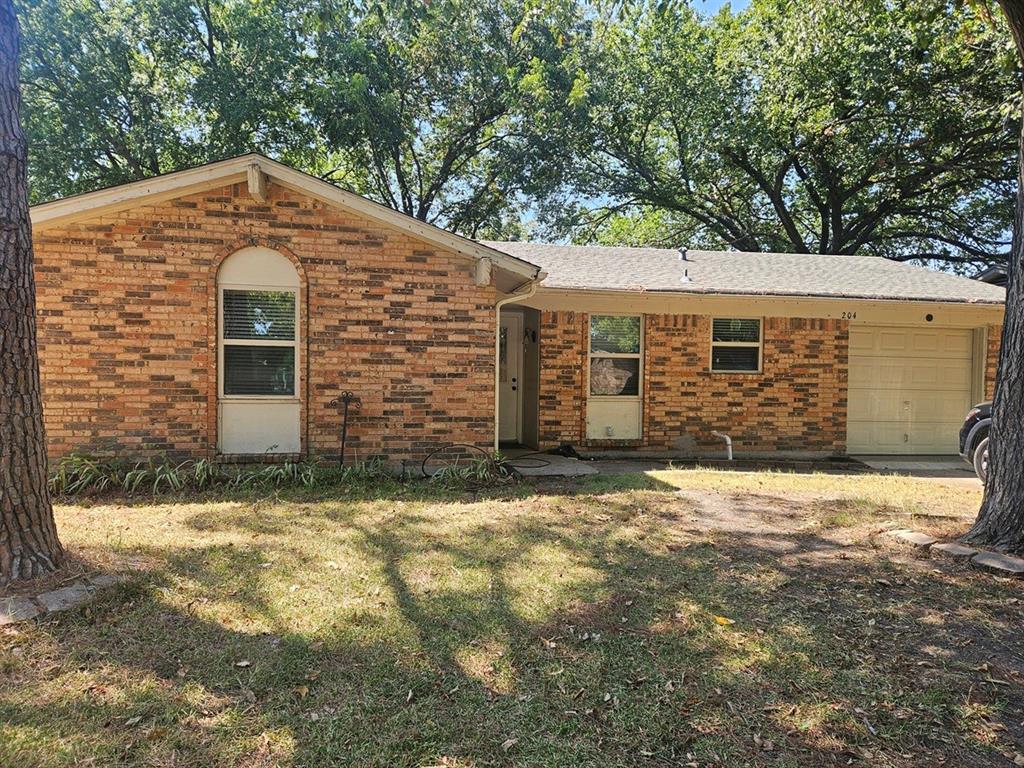 204 Duncan Way Property Photo 1