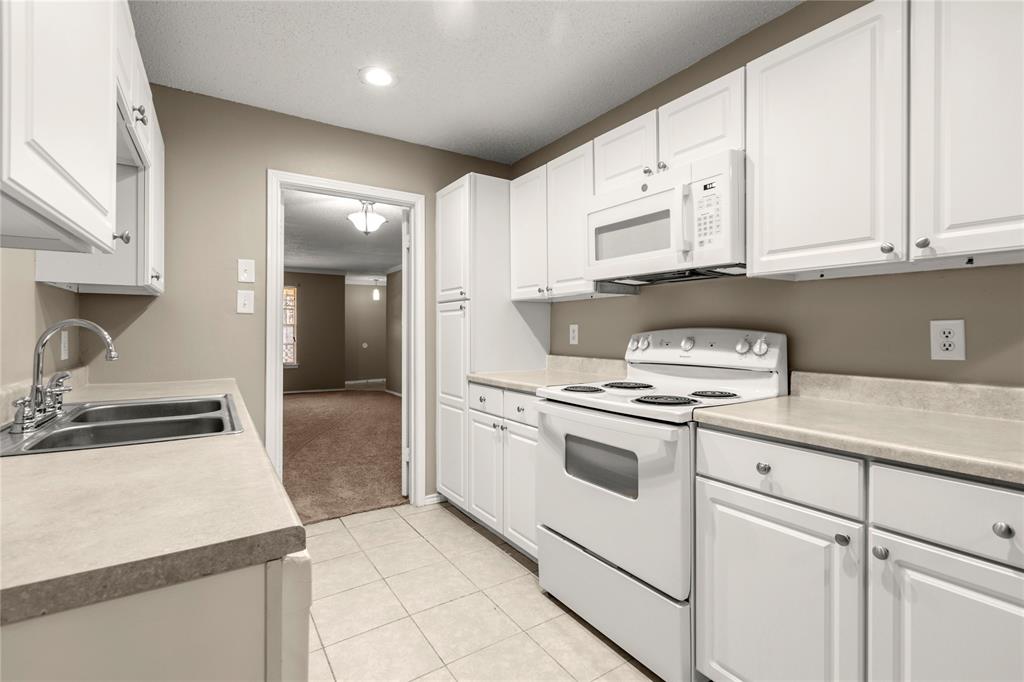 3717 High Vista Drive Property Photo 7