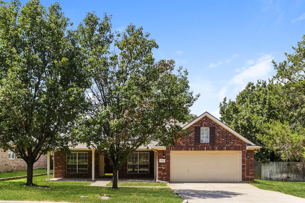 2217 Forest Park Circle Property Photo 1