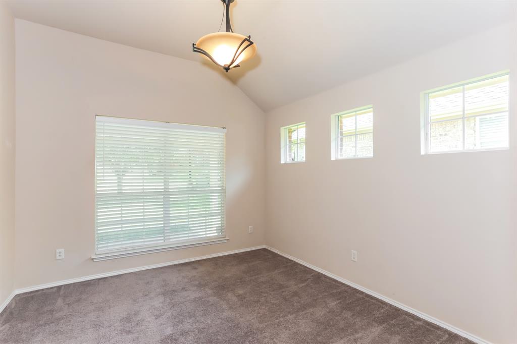 2217 Forest Park Circle Property Photo 9