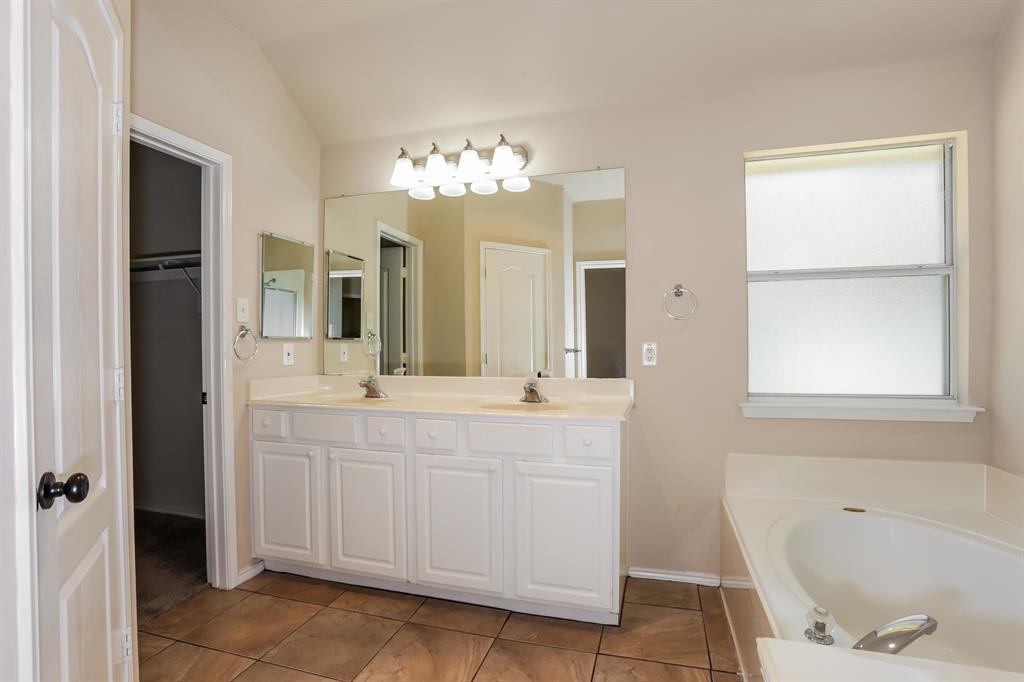 2217 Forest Park Circle Property Photo 23